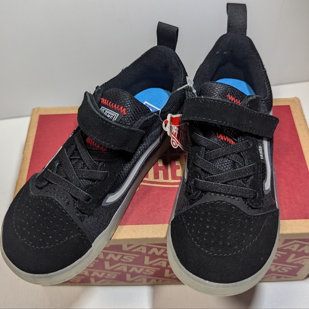 Vans EVDNT Ultimatewaf V Black/Black/White Size 10 Toddler